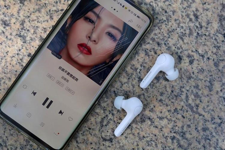 苹果锁屏后继续播放音频缩略图