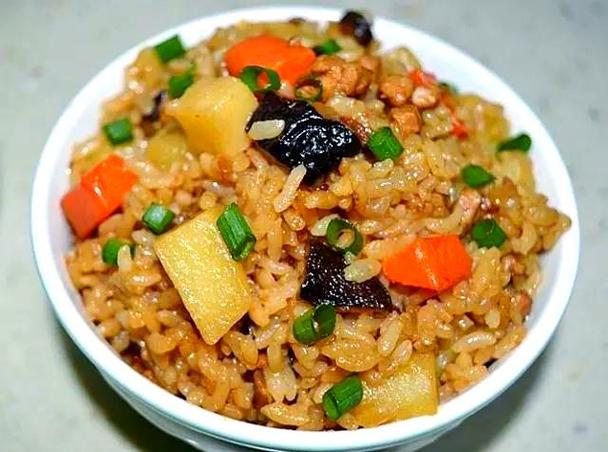 腊肠焖饭缩略图