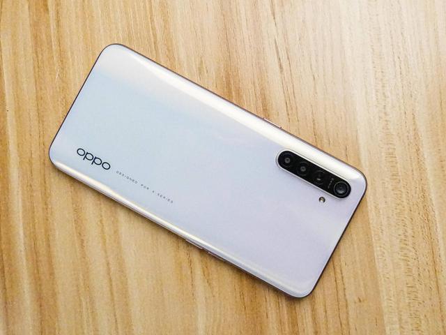 oppok5绿色好看还是蓝色好看缩略图