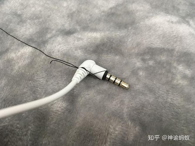用了耳机自动弹出siri缩略图