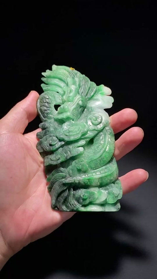 避纹雕的翡翠不值钱吗缩略图