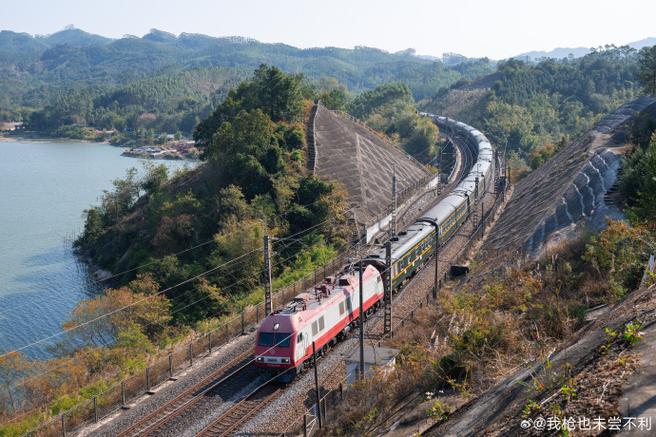京广线火车沿途风景游戏截图