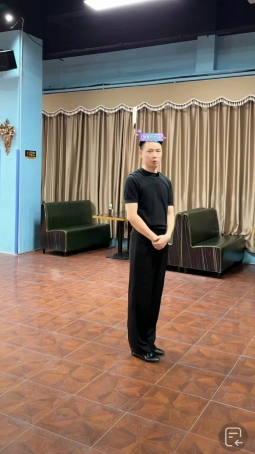 摩登舞跑步右旋转教学视频讲解缩略图