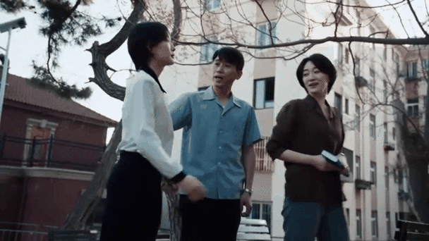 父女相恋后怀孕了缩略图