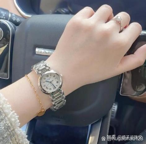 女人手表和手链应该戴哪只手上缩略图