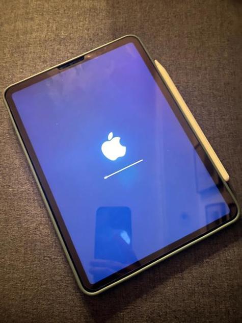 ipad玩着玩着突然黑屏缩略图