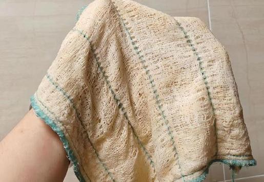 手指黏糊糊的缩略图