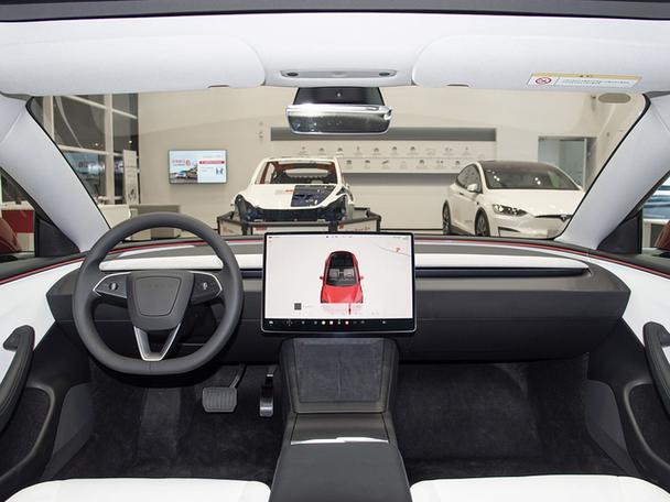 特斯拉model3真实续航游戏截图
