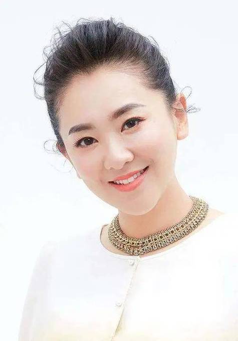 主持人月亮姐姐的真名缩略图