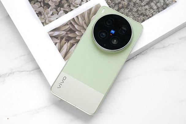 vivo x300 ultra缩略图