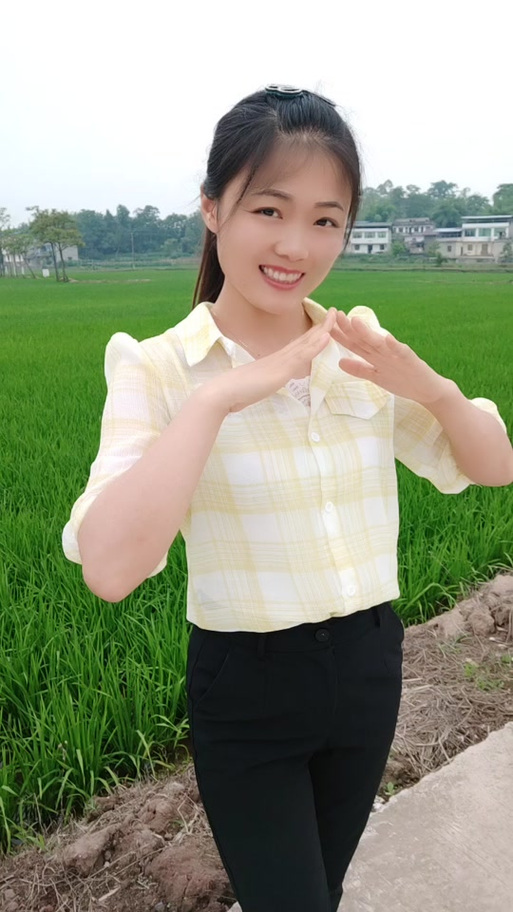 小丽君个人资料缩略图