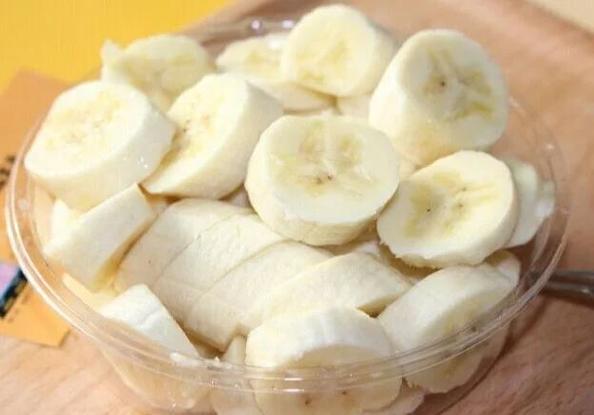 长期喝香蕉纯牛奶榨汁的好处缩略图