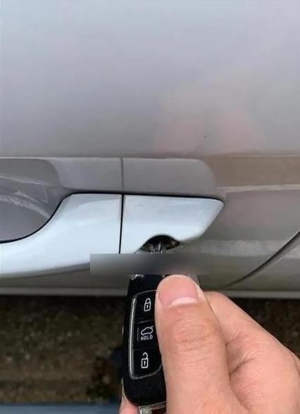 车门用钥匙也打不开缩略图