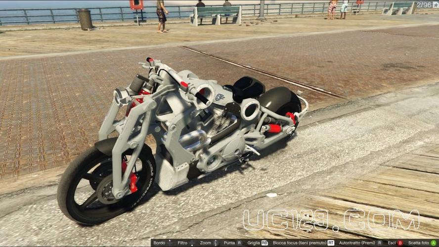gta5摩托车压车头游戏截图