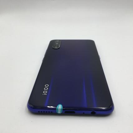 iqoo紫色好还是黑色好缩略图