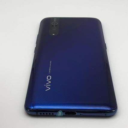 vivo手机背面蓝色是哪个型号缩略图