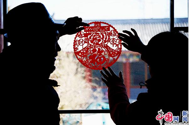 窗户上的贴纸撕不下来怎么办缩略图