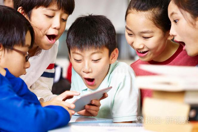怎样控制孩子玩平板的时间缩略图