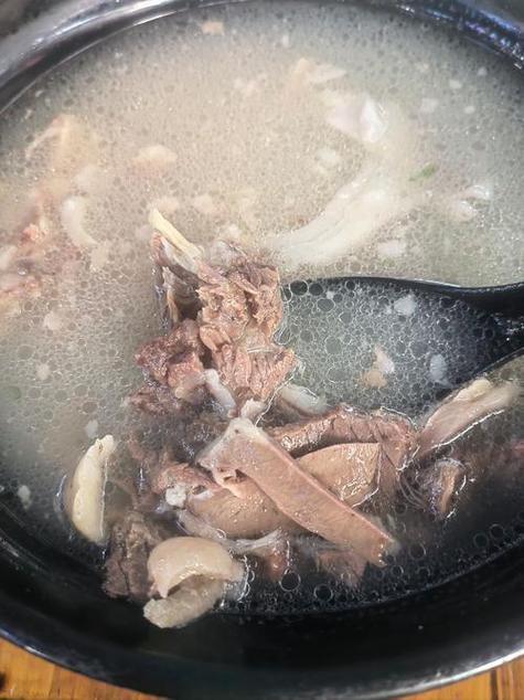 过夜的羊肉汤还能喝吗缩略图