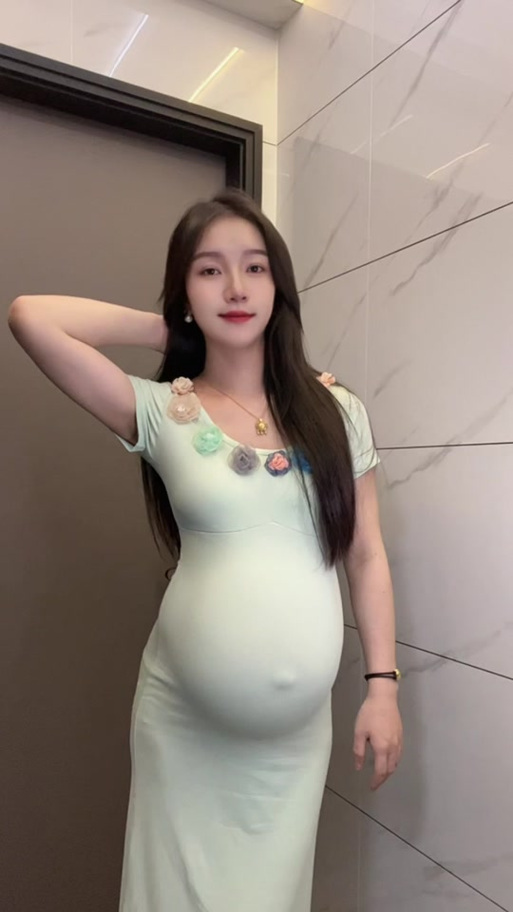 最美孕妇大肚子抖音视频缩略图