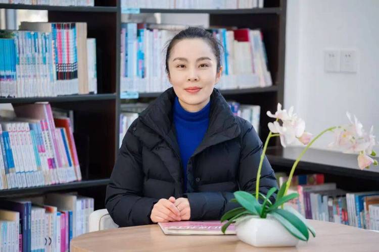 赵欢欢的大学生活txt百度云缩略图