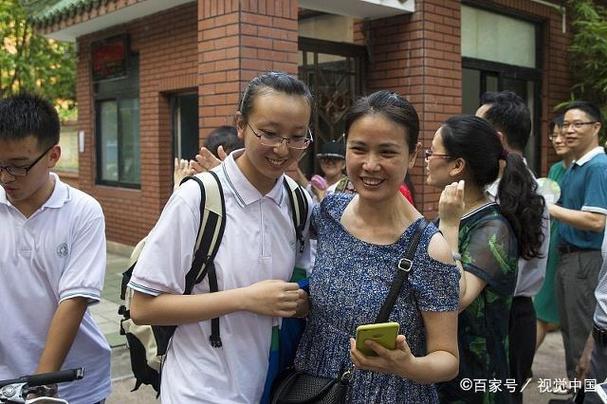 高考后带妈妈旅游小说缩略图