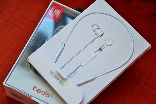 beats红灯一直亮着缩略图