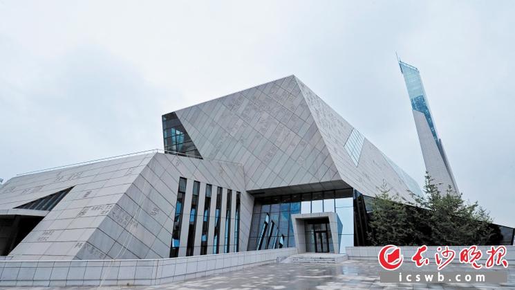 长沙最大图书馆缩略图