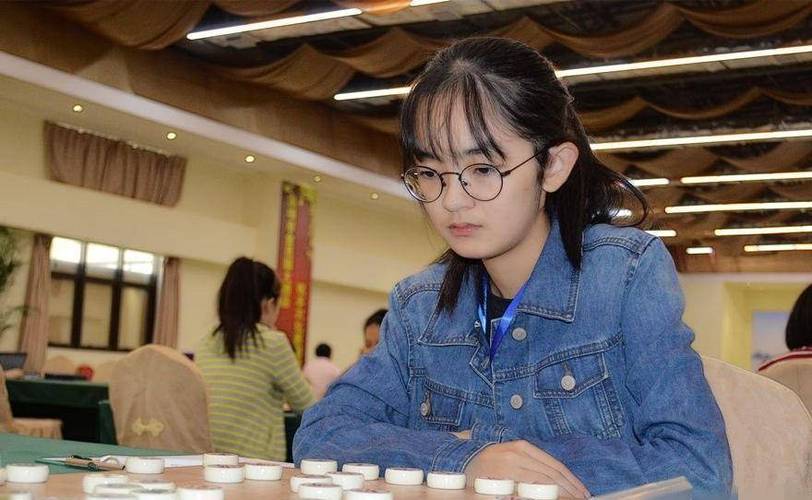 女生象棋最漂亮的5个人缩略图