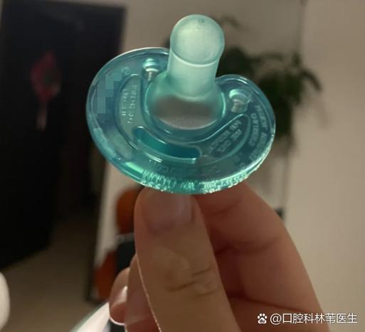 长奶嘴和短奶嘴缩略图