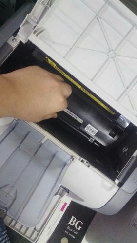 京瓷打印机更换墨盒缩略图