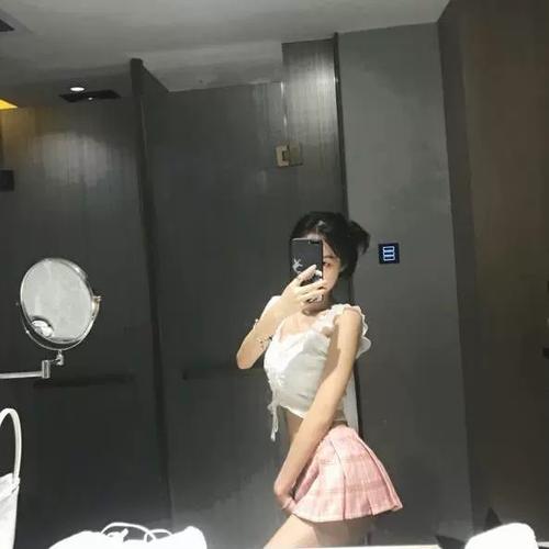 迷你短裙缩略图