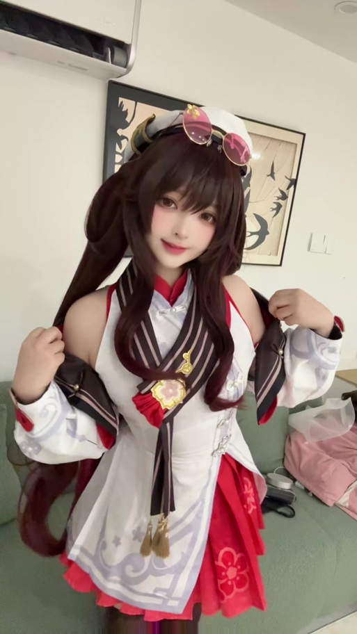 cosplay原神胡桃缩略图