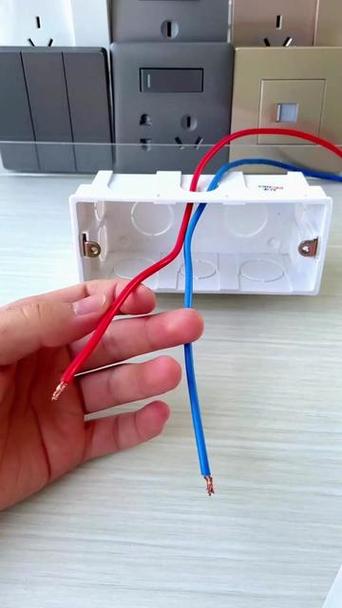 两根火线一根零线怎样接开关电源缩略图