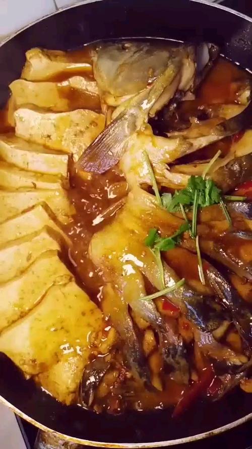 鲤鱼焖豆腐的家常做法 简单缩略图