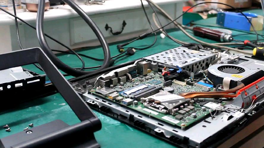 联想一体机开机停在lenovo游戏截图