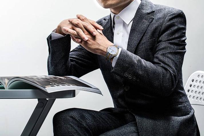 男士戴手表的正确戴法缩略图