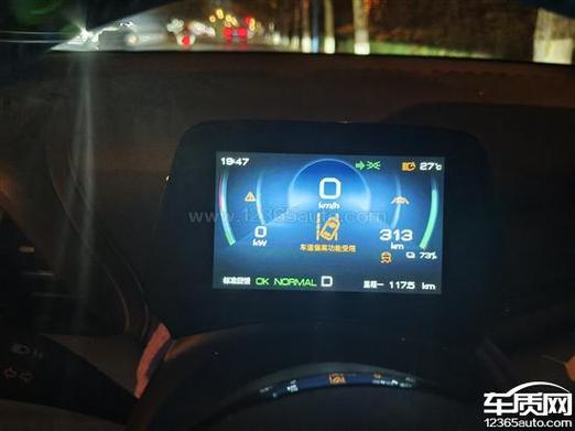 长按airpods背后按钮没有闪烁白灯游戏截图