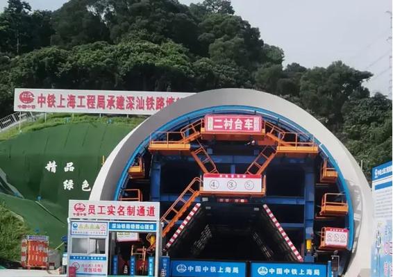 C2026是高铁吗缩略图
