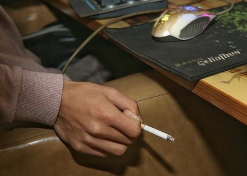 网吧能抽烟吗现在缩略图