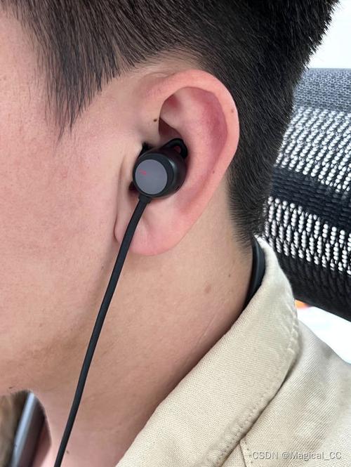 耳朵戴耳机容易掉游戏截图