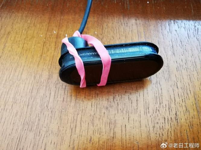 小米手环3充电没反应缩略图