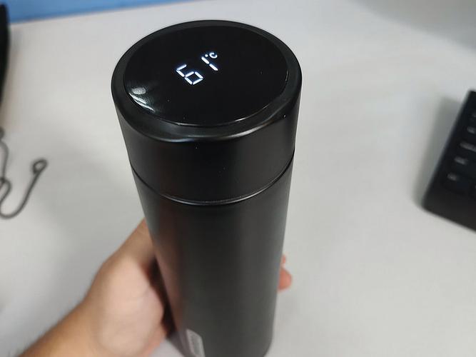 显示温度的保温杯显示00缩略图