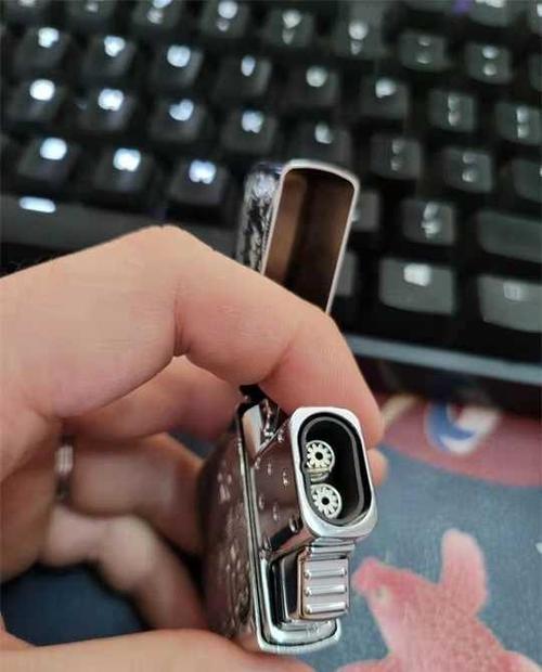 zippo打火机怎么打不燃缩略图