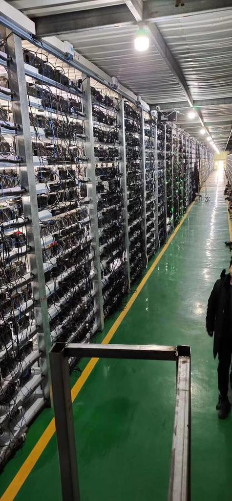 比特币挖矿缩略图