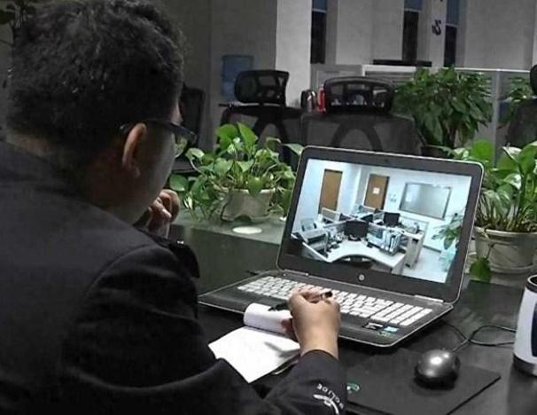 当一个老板每天看监控缩略图
