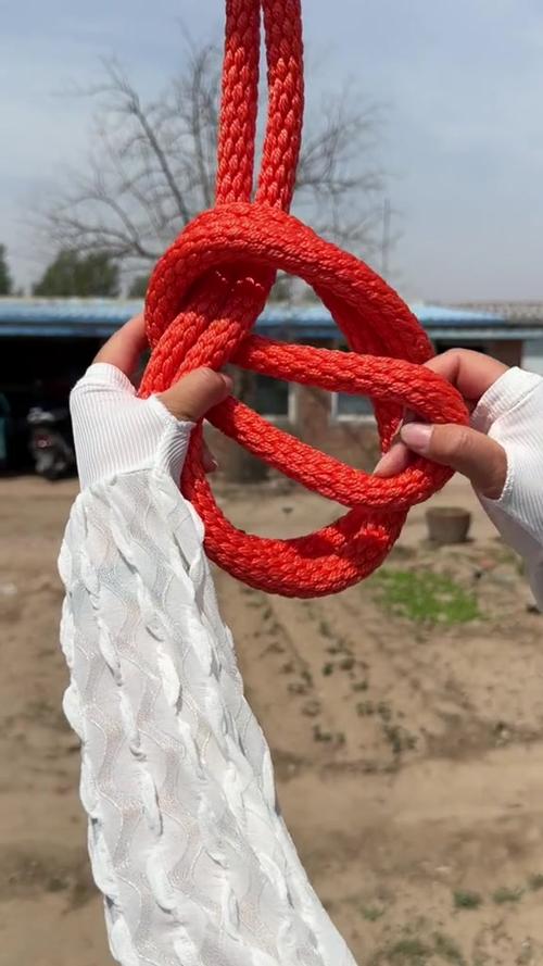 一根绳子一个圆环打结缩略图