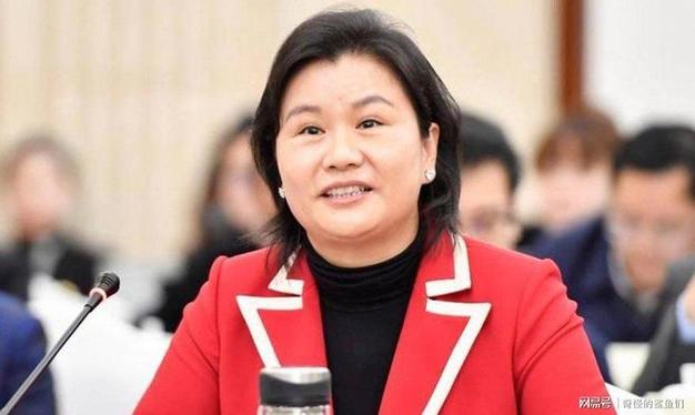 周群飞家庭背景缩略图