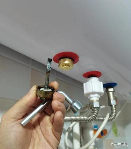 电热水器插头烧了怎么更换缩略图