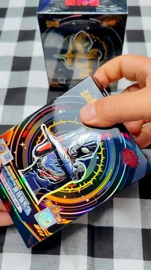 奥特曼卡片拆包缩略图